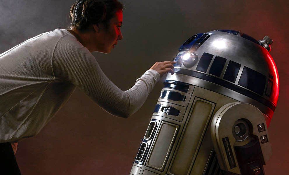R2-D2 Star Wars Life-Size Figure