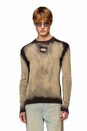 Diesel Men Treated Jumper With Metal Logo Insert - Beige (0BNAD)