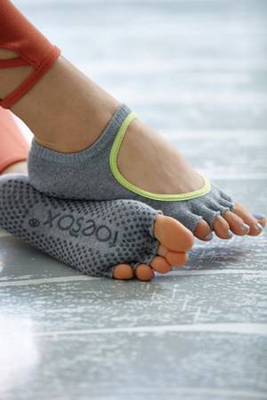 ToeSox Yoga Grip Socks