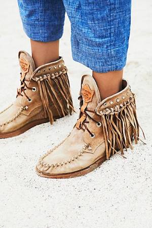 El Vaquero Roseland Boho Moccasin Boot