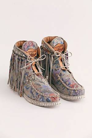 El Vaquero Moccasin Boots "Roseland"