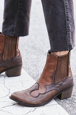 Matisse Vegan Cavalier Brown Western Boot