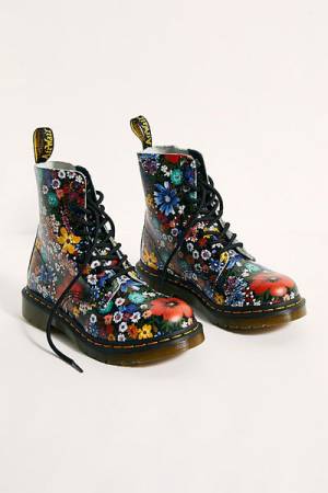Dr. Martens Boots "1460 Pascal Wanderlust"