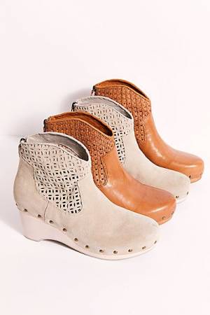 Kelsi Dagger Boots "Good Spirits Clogs"