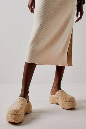 MOU Chunky Platform Sherpa Clogs