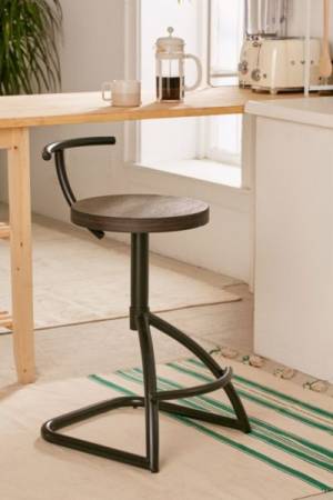 Mantis Counter Stool