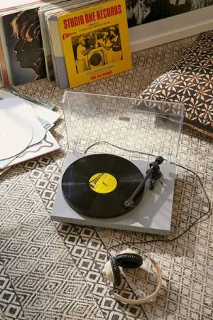 Pro-Ject Turntable Vinyl Record Player