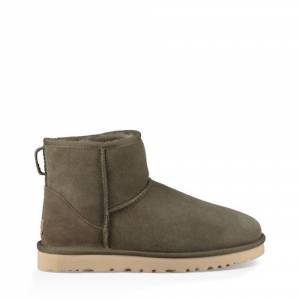 UGG Men's Classic Mini Sheepskin