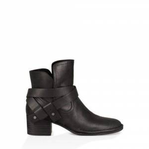 UGG Women's Elysian Boot Leather