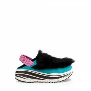 UGG Women's Fluffy Runner Sheepskin