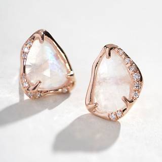Sirciam Jewelry Stud Earrings "Moonstone Slice"