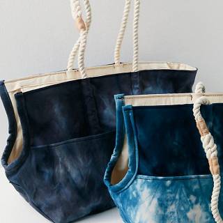 Found My Animal X Free People Tie-Dyed Pet Carrier Bag