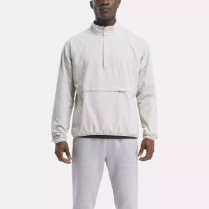 Reebok Men's Active Collective SkyStretch Woven Anorak in Grey (100075677)