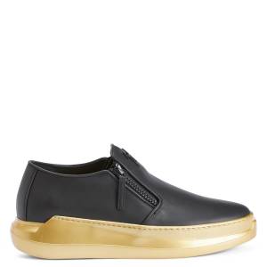 Giuseppe Zanotti Black Low-Top Sneakers "CONLEY ZIP"
