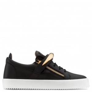 Giuseppe Zanotti - RANDALL - Black Calfskin Leather Low-Top Men's Sneaker