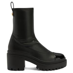 Giuseppe Zanotti Black Boots "VICENTHA"