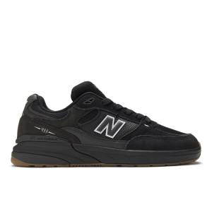 New Balance Unisex NB Numeric Andrew Reynolds 933 Skateboarding Shoes - Black (NM933NAP)