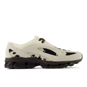 New Balance Unisex 1890A Shoes - Beige / Brown (U18906M2)