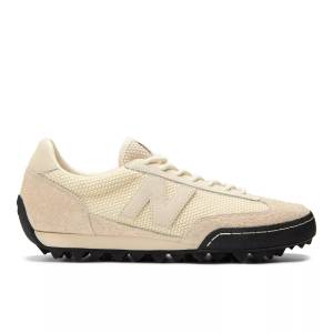 New Balance Unisex ALD X NEW BALANCE GATOR RUN HAIRY SUEDE Shoes - Beige (UGTR4DY)